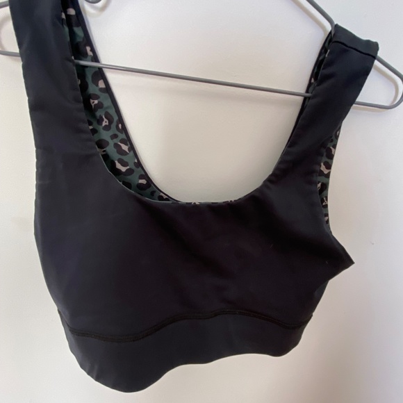 Fabletics reversible low impact sports bra - Picture 2 of 2